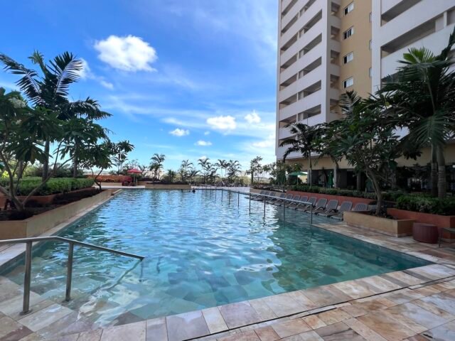 Hot Beach Suites